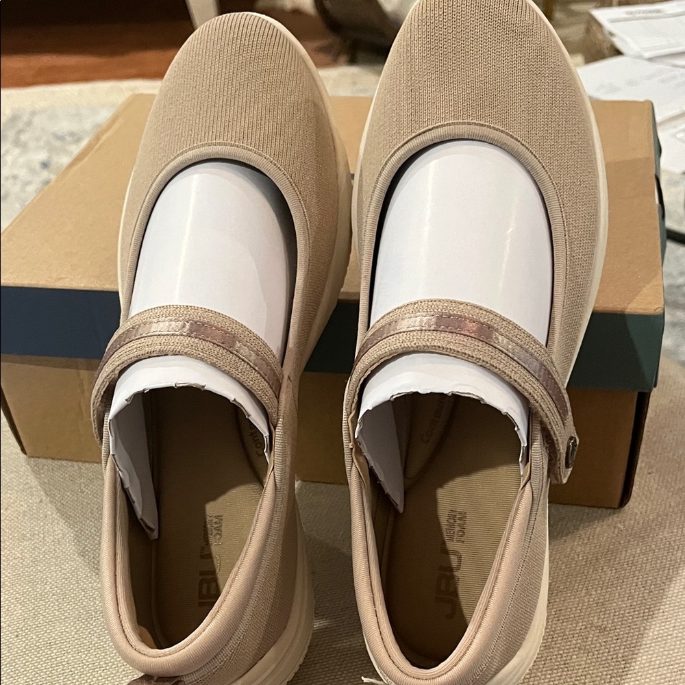 JBU Taupe Merry Knit Mary Janes/NIB/9.5M - Picture 11 of 14